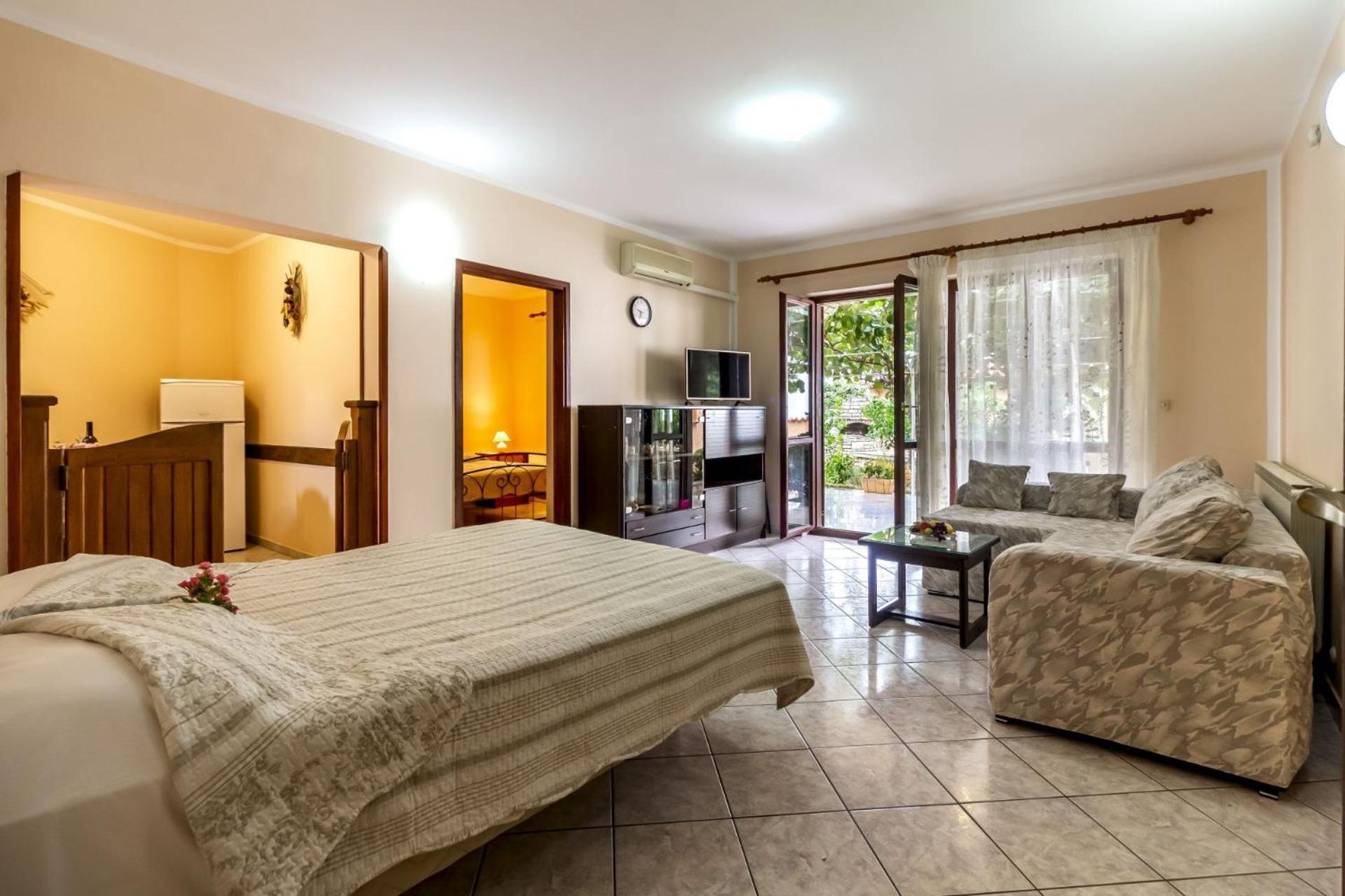 Apartments Mir Fažana Εξωτερικό φωτογραφία